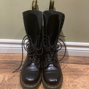 Dr Martin 1914 Smooth Boots - Unisex size 39 EU/8 W